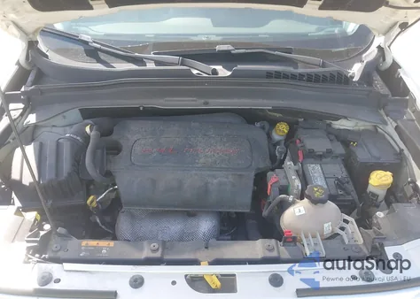 2017 Jeep Renegade Limited 4X4 из США, поврежденный, VIN ZACCJBDB3HPE47042